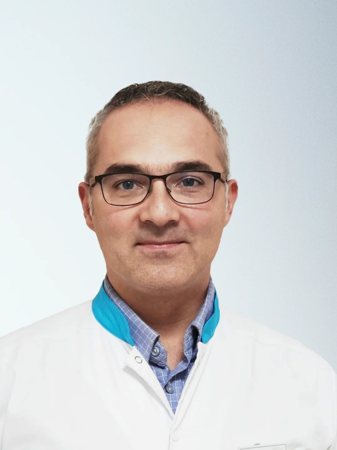 Dr. Péter Levente
